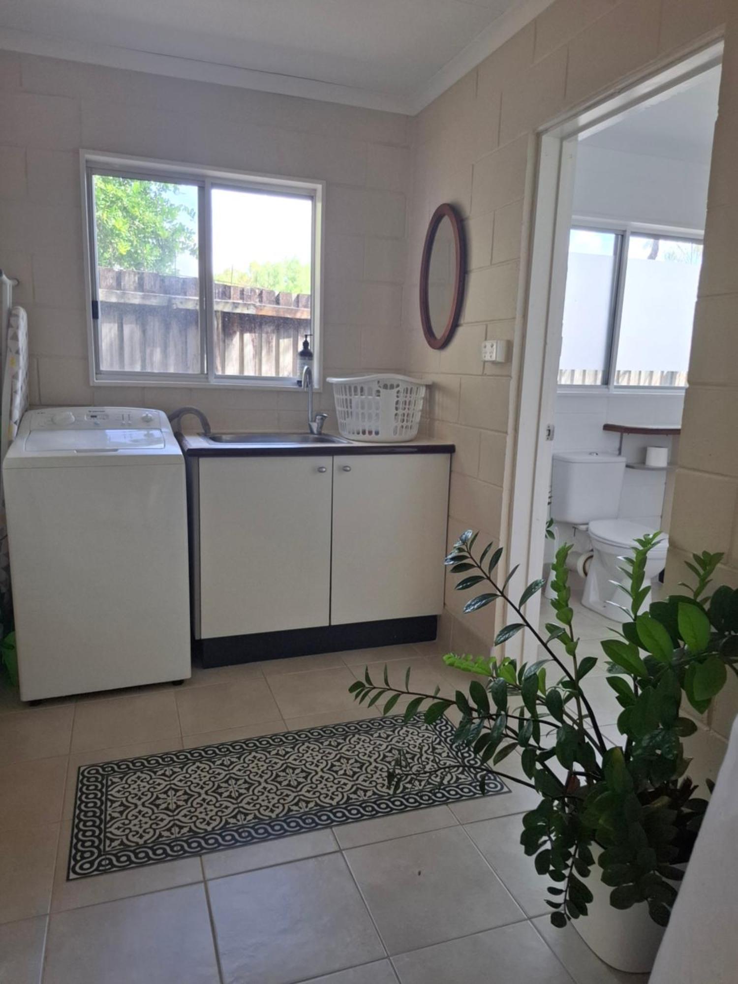 J & Ella'S Holiday House - 2 Bedroom, 2 Bathroom Home Cooktown Exterior foto